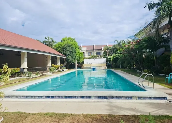 In The Historic Entire House With 3 Beds Holiday home